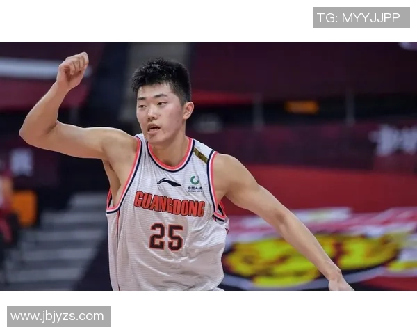 媒体人点评宏远战术演练不足张皓嘉缺乏主动性引发关注